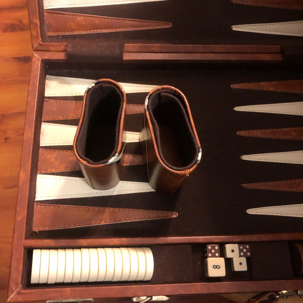 Early ‘90’s Backgammon Game - Picture 3 of 8